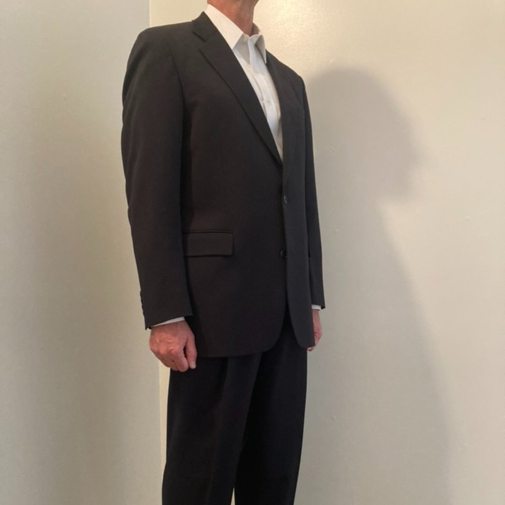 Brooks Brothers, 100% Wool Suit - Picture 2 of 12